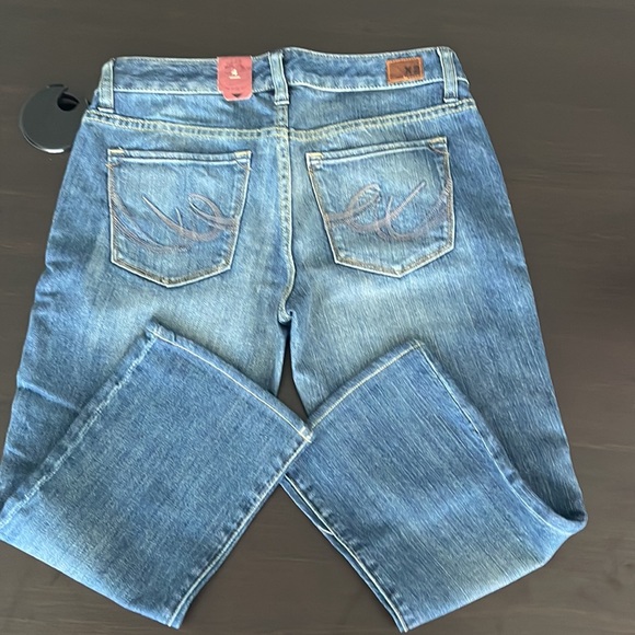 Express X2 Woman’s Capri Pants - Picture 7 of 11